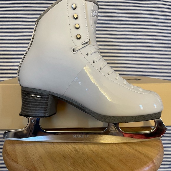 NEW Without Box Jackson Debut Figure Skates Size 6.5R - Picture 5 of 12